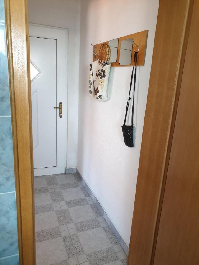 Emi 1 Apartment Vir Exterior foto